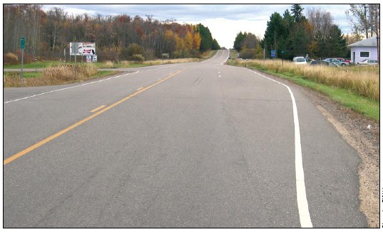 Photograph of a T-intersection with a bypass lane