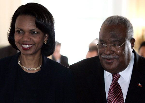 During her trip to Haiti, Secretary Rice met with Interim Prime Minister Gerard Latortue before they started the press conference.