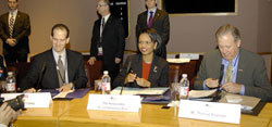 Photo: Secretary Rice, Deputy Spokesman Tom Casey and Assistant Secretary for Western Hemisphere Affairs Thomas Shannon in Ottawa, Canada prepare for the conference.