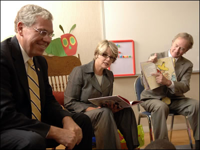 Governor Donald Carcieri (RI), Secretary Spellings and Senator Lincoln Chafee (RI) read to students at Ready to Learn Providence.