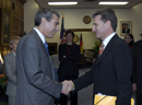 Secy Gutierrez greets Minister-President Gunther Oettinger