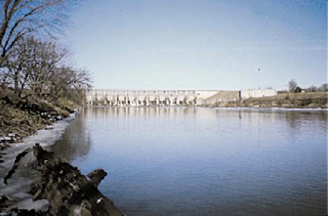 John Redmond Dam on the 
Neosho River near Burlington, southeast Kansas.
