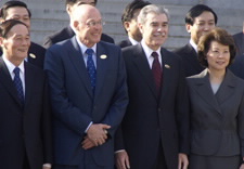 Secretary Carlos M. Gutierrez, Treasury Secretary Henry M. Paulson, Jr., Labor Secretary Elaine Chao and Vice Premier Wang Qishan pose for a group photo. Click for larger image.