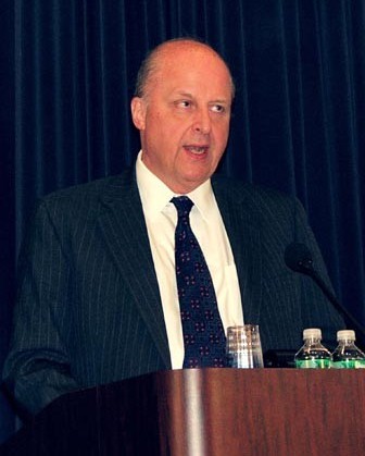 National Intelligence Director John D. Negroponte addresses the 21st annual meeting of the Overseas Security Advisory Council (OSAC), Nov. 15, 2006