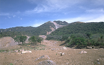 Pathway of landslide and lahar, Casita Volcano, Nicaragua