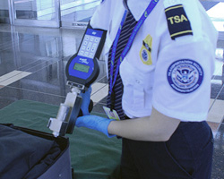 Photo of a TSO using a FIDO XT