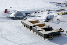 Amundsen-South Pole Station, January 2005