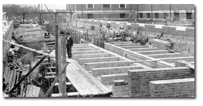 Inmate workers help build USP Atlanta, circa 1900