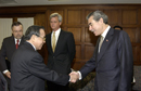 Secy. Gutierrez greets Vietnam Prime Min. Phan Van Khai