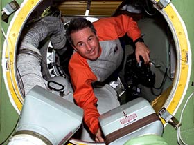 Mission Specialist Steve Robinson