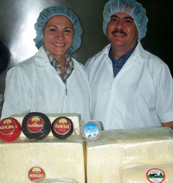 Image of Ulises and Martha at dairy store