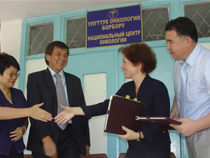 From left to right: The Minister of Labor and Social Protection, the Deputy Parliament Speaker, U.S. Ambassador, and the Minister of Health at the handover ceremony