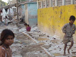Photo of children in an Ahmedabad, India slum.