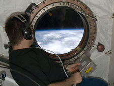 Astronaut Greg Chamitoff in Kibo lab