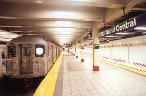 The rehabilitation of the 42nd Street/Grand Central Subway Station in New York City included tile replacement, lighting and electrical improvements, and other repairs. (Photo courtesy of Fluor Daniel)