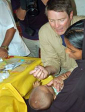 Photo of former Senator Bill Frist at a Bangladesh health clinic.
