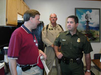 Congressman Rogers speaks with BP agents.