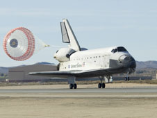 STS-126 landing in California. Credit: NASA/Tony Landis