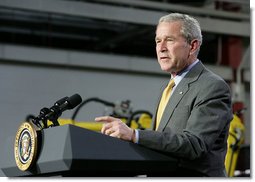 President George W. Bush addresses his remarks Tuesday, July 29, 2008 at the Lincoln Electric Company in Euclid, Ohio, on energy and economic issues. White House photo by Chris Greenberg