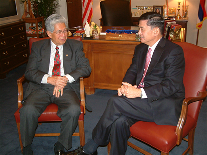 Senator Akaka meets with President-Elect Obama's intended nominee for Secretary of Veterans Affairs, General Eric Shinseki.  If confirmed, Gen. Shinseki would be the first person born in Hawaii to lead a Cabinet level department.  Senator Akaka is Chairman of the Veterans' Affairs Committee