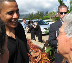 Senator Akaka greets Senator  Barack Obama (D-Illinois) upon his arrival in Hawaii.