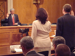 Senator Akaka swears in witnesses during the Senate Subcommittee on Oversight of Government Management, the Federal Workforce, and the District of Columbia hearing on telecwork for federal employees.  Witnesses said telework reduces traffic and provides a critical backup in the event of a disaster.