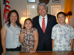Leanella Kauwenaole with daughter, Kennedy and son, Carter