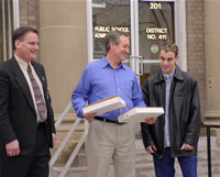 Senator Crapo honors Wiley Dobbs with the Spirit of Idaho, February 20, 2003