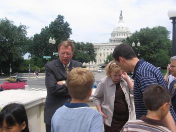 Congressman Porter visits with fifth grade students from Sue H. Morrow Elementary School and Ulis Newton Elementary School.