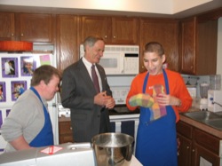 Senator Carper visits with students from Howard T. Ennis School