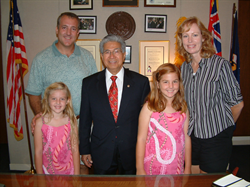 Ian & Kristi Greene with daughters, Savana and Sierra
