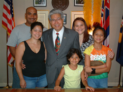 Kekoa & Le-Anna Villarin with daughters, Kuuhiaonani and Napua, and Kapua Hatch