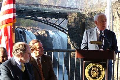 Senator Lautenberg speaks during a press conference at Overlook Park in Paterson to announce the Great Falls Urban Design Competition. Lautenberg is joined Governor Corzine. (November 29, 2006)