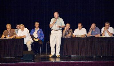 Waverly, IA June 17, 2008 -- FEMA intergovernmental Affairs representative, Jim Woodard, talks residents of Waverly, IA at a town hall meeting.  F...