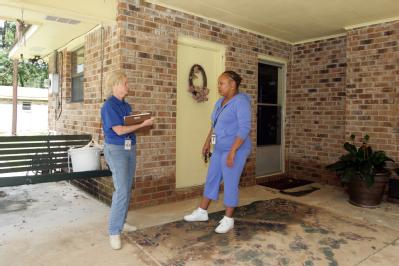 Woodviille, MS, September 6, 2008 -- SBA Disaster Loss Specialist Glenda Johnson spoke with Wilkinson County resident Patricia Delaney about the f...