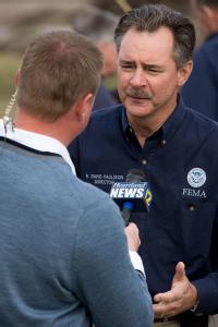 Cape Girardeau, MO, March 27, 2008 -- FEMA Administrator Paulison talks to media following a press conference and tour of Missouri flooding.
Andr...