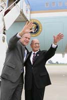 President George W. Bush presented the President’s Volunteer Service Award to Roy Storey upon arrival in Peoria, Illinois, on Friday, July 25, 2008.  Storey is a volunteer with the Retired and Senior Volunteer Program (RSVP). To thank them for making a difference in the lives of others, President Bush honors a local volunteer when he travels throughout the United States.  He has met with more than 650 volunteers, like Storey, since March 2002.