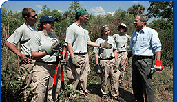 USA Freedom Corps.  Make a Difference.  Volunteer.