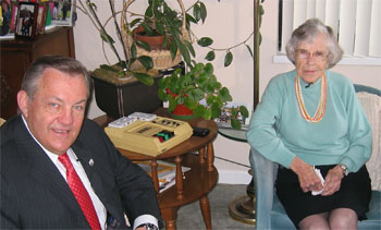 Director Tschetter visits with oldest living Peace Corps Volunteer Evangeline Shuler in her home in Seattle, Wash.