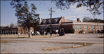 [Photo] New Kent School (now New Kent Middle School), New Kent County, VA.