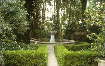 [Cover photo] Rancho Los Alamitos garden.