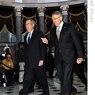 Senators Mitch McConnell (left) and Harry Reid, 8 Jan 2009