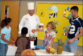 Chef Steve Cornelius of Sinclair Community College demonstrates how to make a healthy smoothie.