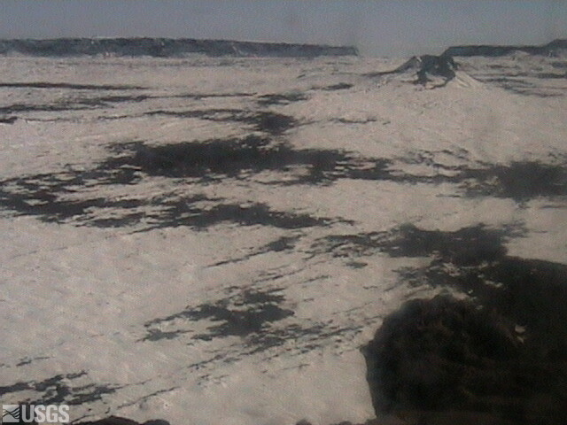 View looking southwest across Moku‘āweoweo toward South Pit