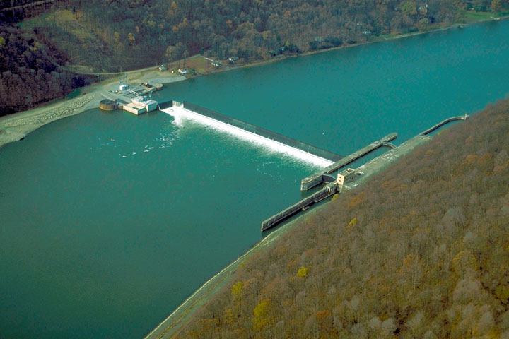 Aerial image of Lock and Dam 9, Allegheny River