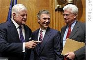 Senate Health, Education, Labor and Pensions Committee Chairman Edward Kennedy (L), Health and Human Services Sec.-designate Tom Daschle (C),and committee member Sen. Christopher Dodd (R) on Capitol Hill 08 Jan 2009