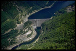Aerial view of Detroit Dam and Reservoir