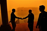 GATES HANDSHAKE  - Click for high resolution Photo