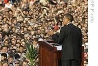 US Democratic presidential candidate Sen. Barack Obama  delivers a speech at the Victory Column in Berlin, 24 July 2008