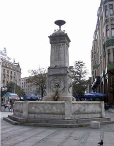 The Old Fountain in the Terazije Center, Belgrade.  Courtesy of Biljana Rakocevic and Primenet.co.yu.